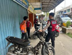 Patroli di Kawasan Pertokoan dan Pasar, Sat Samapta Polres Lhokseumawe Ciptakan Rasa Aman bagi Pedagang dan Pembeli