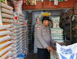 Sambangi Pasar Inpres, Polsek Banda Sakti Jaga Kamtibmas dan Cek Ketersediaan Sembako