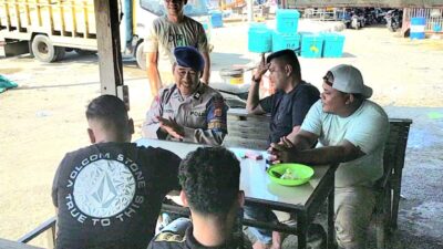 Sambangi Nelayan, Sat Polairud Polres Lhokseumawe Perkuat Kamtibmas Pesisir
