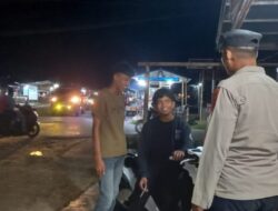 Polisi Sambangi Warga Saat Patroli Malam, Perkuat Kemitraan Jaga Kamtibmas di Meurah Mulia
