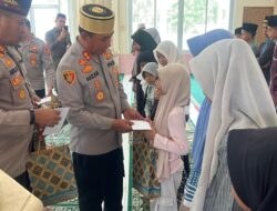 Jumat Penuh Berkah di Geureudong Pase, Kapolres Lhokseumawe Santuni 60 Anak Yatim