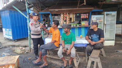 Patroli Dialogis di PPI Pusong Lama, Sat Polairud Polres Lhokseumawe Ajak Nelayan Jaga Keamanan Pesisir