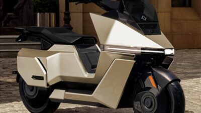 OMOWAY OMO-X Jadi Sorotan di Media Sosial, Teknologi Self-Balancing Curi Perhatian
