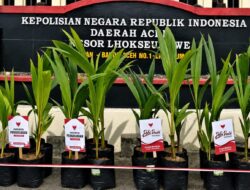 Dari Papan Bunga ke Bibit Pohon, Inovasi Kapolres Lhokseumawe Warnai Hari Bhayangkara ke-80 dengan Semangat Go Green