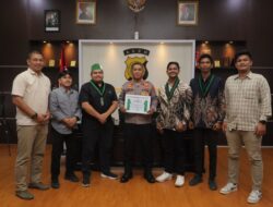 Kapolres Lhokseumawe Terima Kunjungan Silaturahmi HMI, Dianugerahi Penghargaan Atas Dedikasi Dan Pengabdian