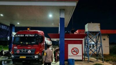 Sambangi SPBU dan Titik Rawan, Polsek Meurah Mulia Perkuat Patroli Malam Jaga Kamtibmas