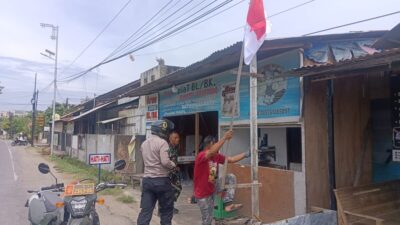 Polsek Banda Sakti Bersama Koramil 16 Ajak Warga Kibarkan Merah Putih Jelang HUT ke-81 RI