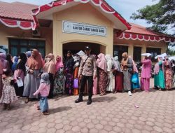 Kawal Penyaluran Beras Bulog, Polsubsektor Banda Baro Pastikan Bantuan Tepat dan Aman