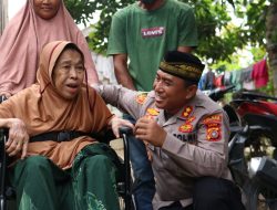 Kapolres Lhokseumawe Bantu Kursi Roda untuk Lansia di Desa Meunasah Tengoh