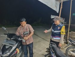 Patroli Malam, Polsek Kuta Makmur Sosialisasikan Pencegahan Karhutla kepada Masyarakat