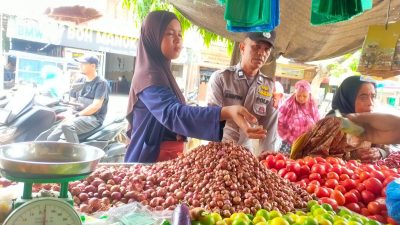 Polisi Patroli Pasar Inpres Lhokseumawe, Cegah Gangguan Kamtibmas di Tengah Aktivitas Masyarakat