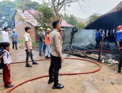 Polisi Hadir di TKP Kebakaran Dua Rumah di Muara Dua, Lakukan Pengamanan dan Penyelidikan
