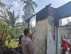 Polsek Muara Dua Bergerak Cepat Datangi Lokasi Kebakaran Rumah Warga, Kerugian Ditaksir Rp150 Juta